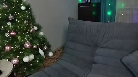 Mila online show from 12/29/24, 02:52