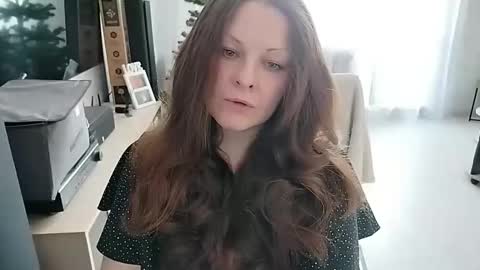 Snapshot of amilafran chatting on 04/26/26, 06:11 Mila online show from 04/26/26, 06:11