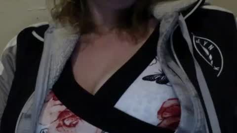 amileamariestar online show from 12/24/24, 04:22