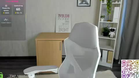 Snapshot of amilia_may chatting on 07/05/26, 04:19 amilia_may online show from 07/05/26, 04:19