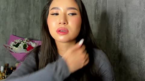 Snapshot of amina_artin chatting on 12/31/24, 12:46 Amina online show from 12/31/24, 12:46