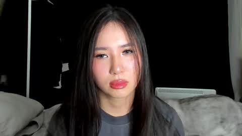 Snapshot of amina_artin chatting on 02/09/25, 02:18 Amina online show from 02/09/25, 02:18