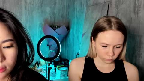 Snapshot of amina_artin chatting on 02/22/25, 10:20 Amina online show from 02/22/25, 10:20