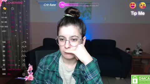 Amina online show from 03/04/25, 12:22