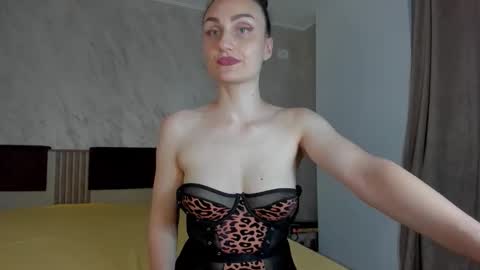 Snapshot of amiraanne chatting on 06/09/26, 06:52 AmiraAnne online show from 06/09/26, 06:52