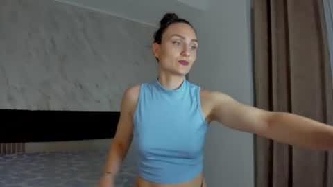Snapshot of amiraanne chatting on 07/12/26, 06:54 AmiraAnne online show from 07/12/26, 06:54