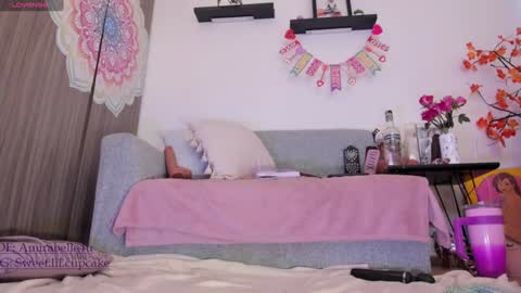 AMIIRA online show from 09/17/25, 09:49