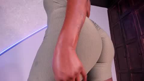  AMIRAH  online show from 11/28/25, 11:29