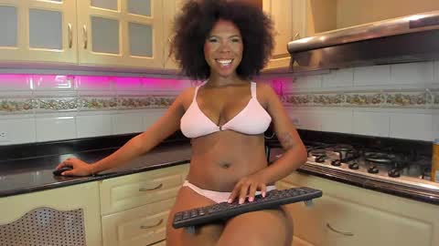 Snapshot of amirajones chatting on 05/30/26, 08:17 amirajones online show from 05/30/26, 08:17