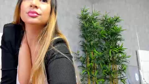 amirarees online show from 10/30/25, 06:59