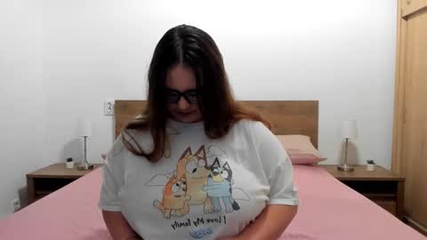 Snapshot of amiravyxen chatting on 10/06/25, 08:28 Amira Vyxen online show from 10/06/25, 08:28