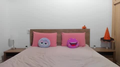 Snapshot of amiravyxen chatting on 11/22/25, 11:15 Amira Vyxen online show from 11/22/25, 11:15