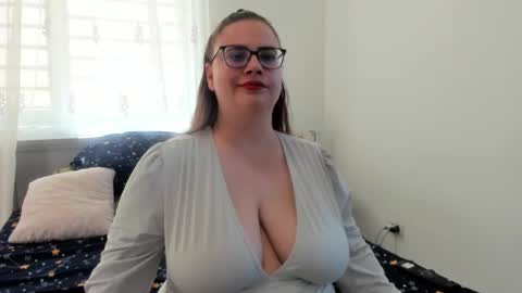 Amira Vyxen online show from 05/26/26, 05:47
