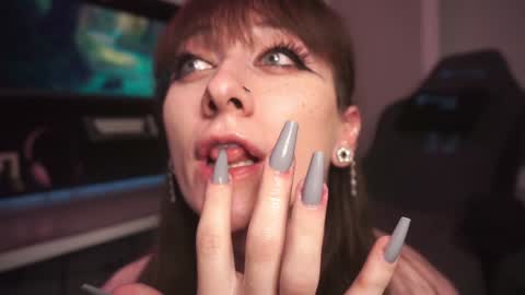 Snapshot of amirinsworld chatting on 01/08/25, 06:09 Am-er-in online show from 01/08/25, 06:09