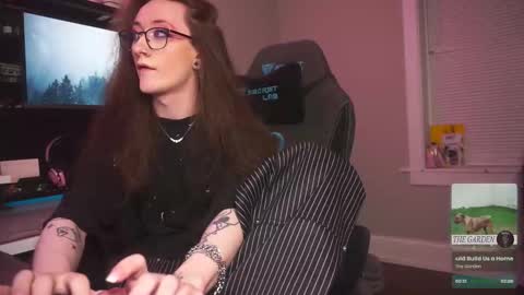 Snapshot of amirinsworld chatting on 11/08/25, 03:50 Am-er-in online show from 11/08/25, 03:50