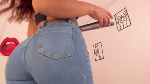 hi guys im ariani ill be off till december 1st for vacation if u want u can add me on snapchat by bio and talk or play there online show from 02/04/25, 05:01