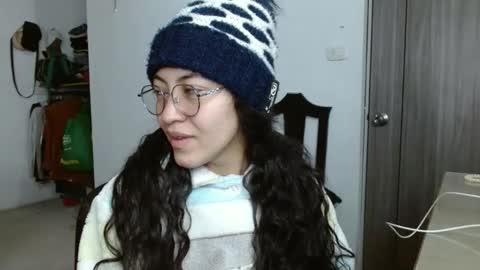 Snapshot of amitlu_ chatting on 12/03/24, 11:01 amitlu_ online show from 12/03/24, 11:01