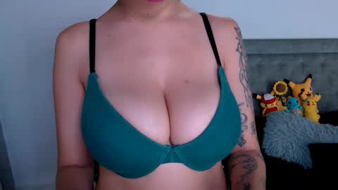 diana online show from 11/14/25, 10:51