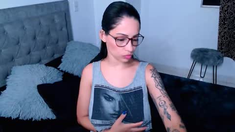 Snapshot of ammanda_ chatting on 04/20/26, 01:08 diana online show from 04/20/26, 01:08