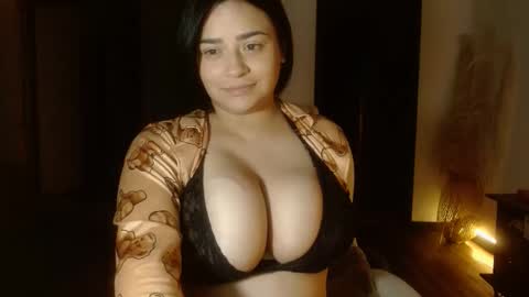 Snapshot of ammbaar1 chatting on 01/12/25, 11:47 Ambaar online show from 01/12/25, 11:47