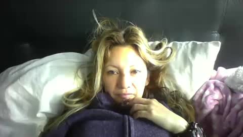 Snapshot of ammber3 chatting on 03/22/26, 01:03 Paula D online show from 03/22/26, 01:03