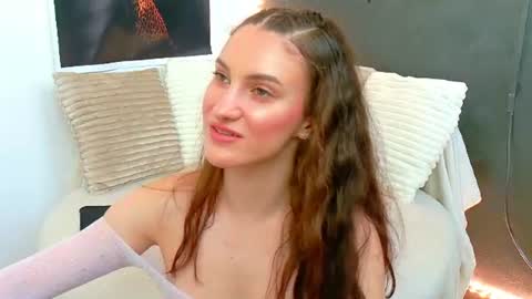 Snapshot of ammirra_a chatting on 07/01/26, 04:47 Amira online show from 07/01/26, 04:47