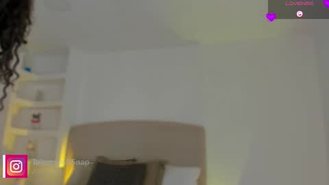 Snapshot of ammy_brown_ chatting on 10/14/25, 07:58 AMMY online show from 10/14/25, 07:58