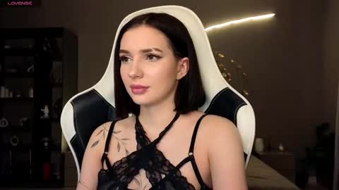 Snapshot of ammy_cumwme chatting on 11/15/25, 09:39 Ammy dont forget to thumbs up me online show from 11/15/25, 09:39