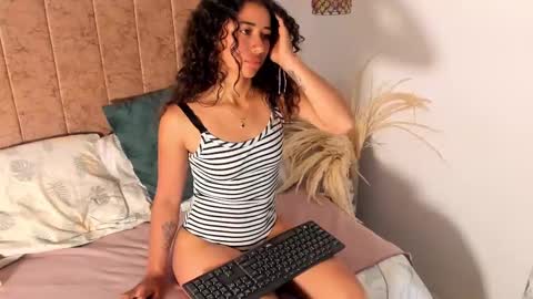 Snapshot of ammy_nova chatting on 12/13/24, 10:34 Ammy Nova online show from 12/13/24, 10:34