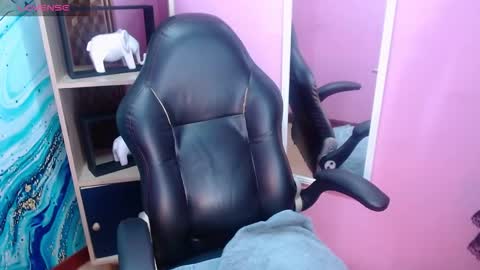 IM AMMY online show from 12/18/25, 04:57