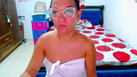 Snapshot of ammy_ronan chatting on 06/04/26, 02:06 IM AMMY online show from 06/04/26, 02:06