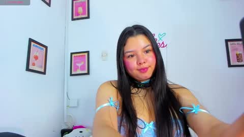 Snapshot of ammy_v chatting on 06/02/26, 12:18 Lu online show from 06/02/26, 12:18