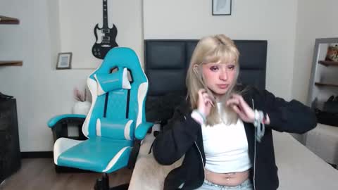 Amnesia online show from 11/19/25, 12:49