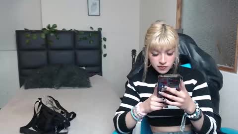 Amnesia online show from 11/22/25, 01:10