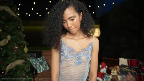 Snapshot of amnie_ chatting on 12/15/25, 10:58 RETURN 30TH 100 explicit on online show from 12/15/25, 10:58