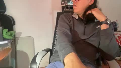 amo_s online show from 10/16/25, 12:06