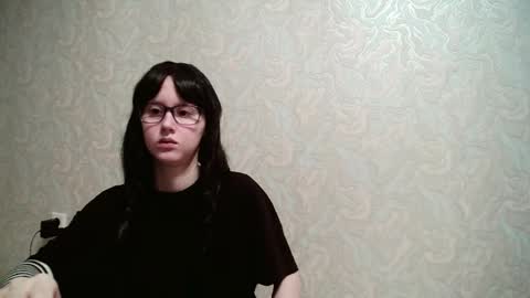 Amomira online show from 11/30/25, 02:15