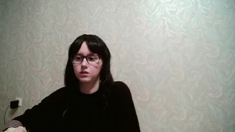 Amomira honeyx online show from 05/18/26, 04:02