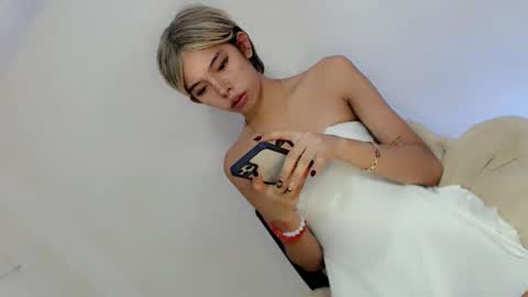 Belle Tylor online show from 01/28/25, 04:50