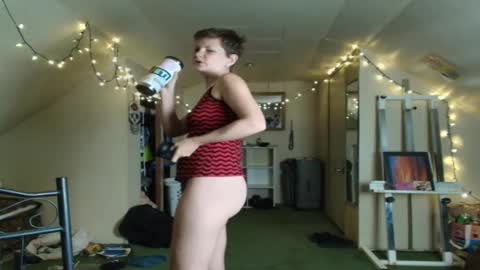 Snapshot of amoramystic chatting on 10/14/25, 04:13 Amora Mystic online show from 10/14/25, 04:13