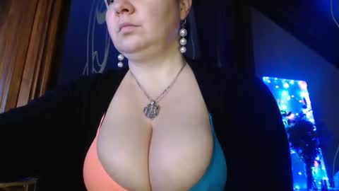 Snapshot of amorelara chatting on 12/12/24, 06:47 amorelara online show from 12/12/24, 06:47