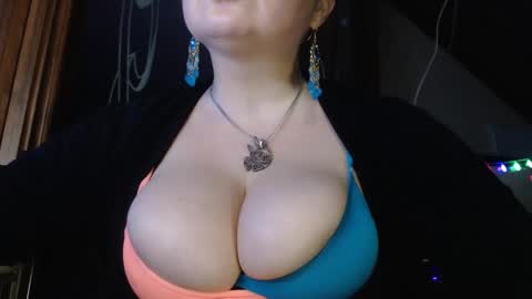 Snapshot of amorelara chatting on 01/01/25, 07:53 amorelara online show from 01/01/25, 07:53