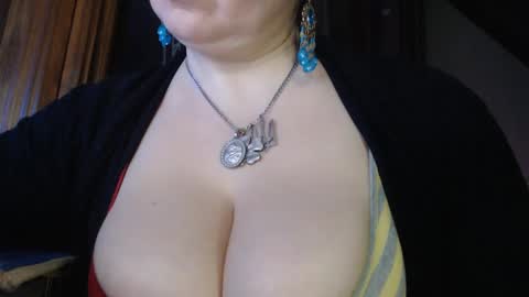 Snapshot of amorelara chatting on 03/04/25, 04:06 amorelara online show from 03/04/25, 04:06