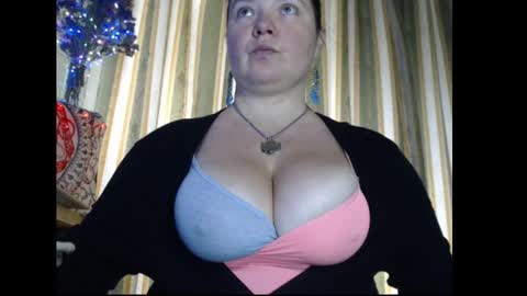 Snapshot of amorelara chatting on 09/18/25, 09:11 amorelara online show from 09/18/25, 09:11