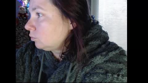 Snapshot of amorelara chatting on 10/12/25, 02:49 amorelara online show from 10/12/25, 02:49