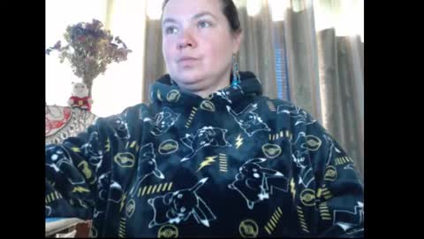 Snapshot of amorelara chatting on 10/19/25, 07:53 amorelara online show from 10/19/25, 07:53