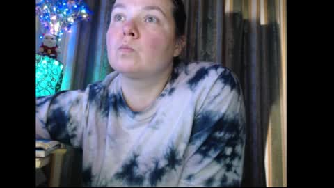 Snapshot of amorelara chatting on 10/22/25, 11:43 amorelara online show from 10/22/25, 11:43