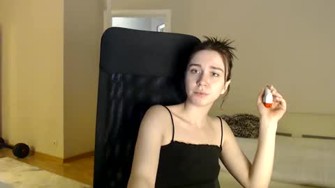 miss unforgettable online show from 12/31/24, 03:20