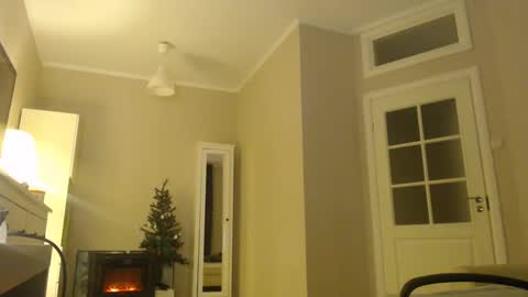 miss unforgettable online show from 01/26/25, 02:08