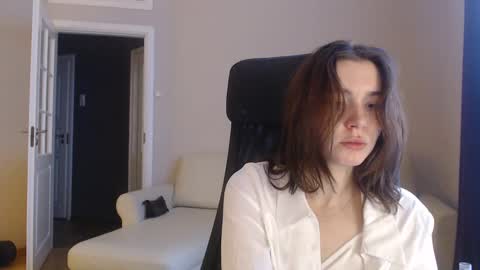 miss unforgettable online show from 02/19/25, 06:44